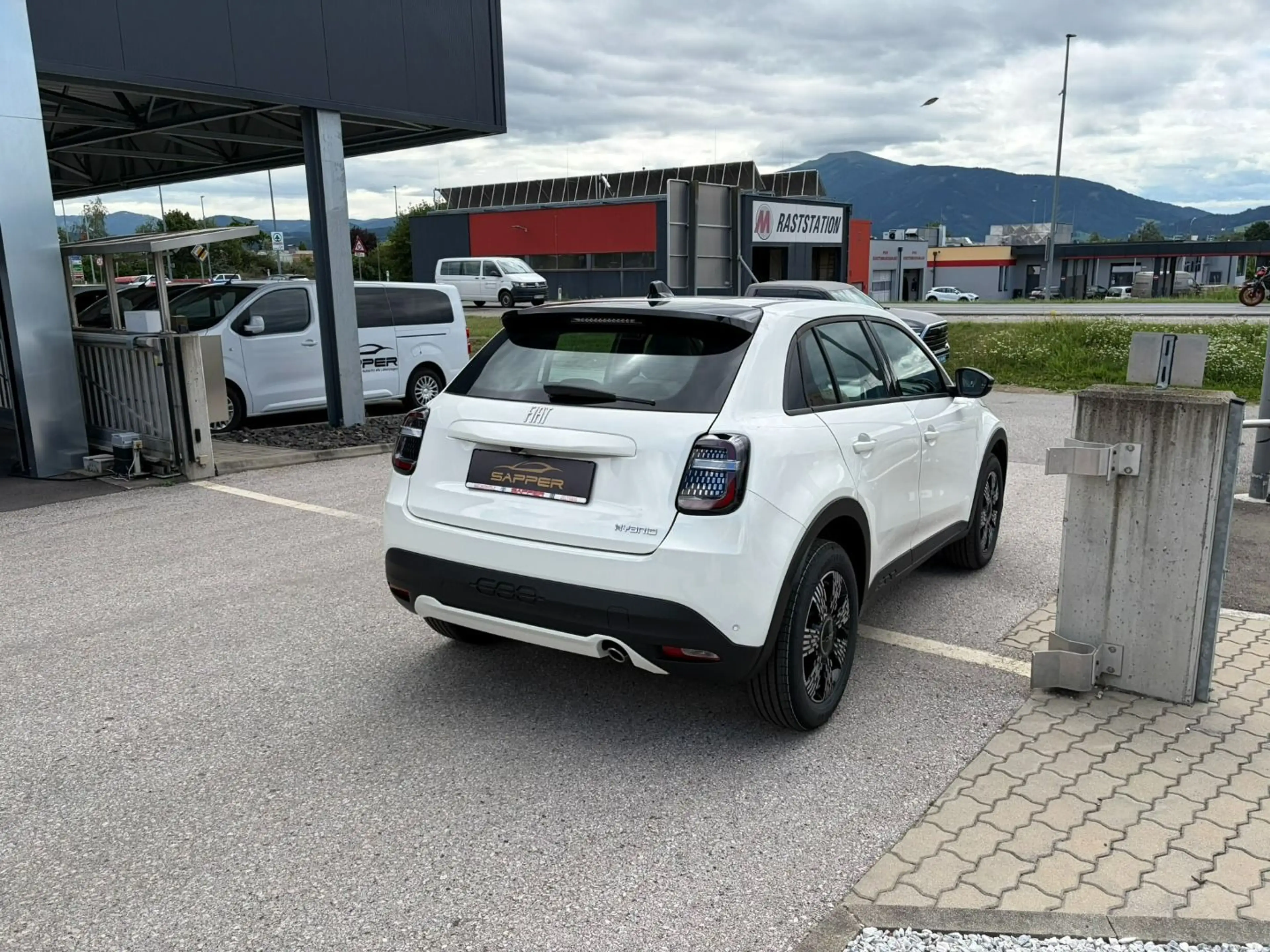 Fiat 600 Hybrid MY25 ICON T-Gen3 110 — photo 4