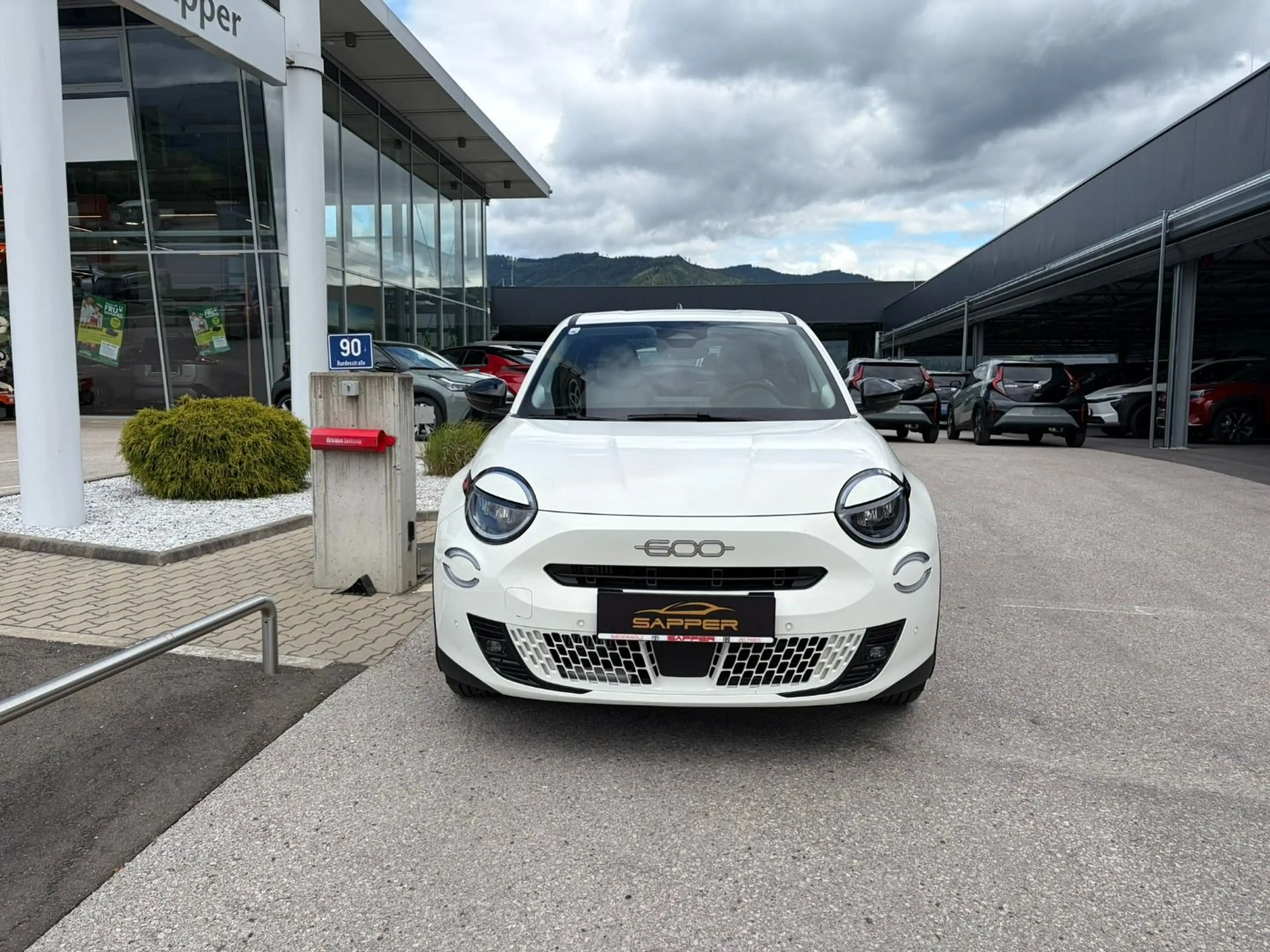 Fiat 600 Hybrid MY25 ICON T-Gen3 110 — photo 2