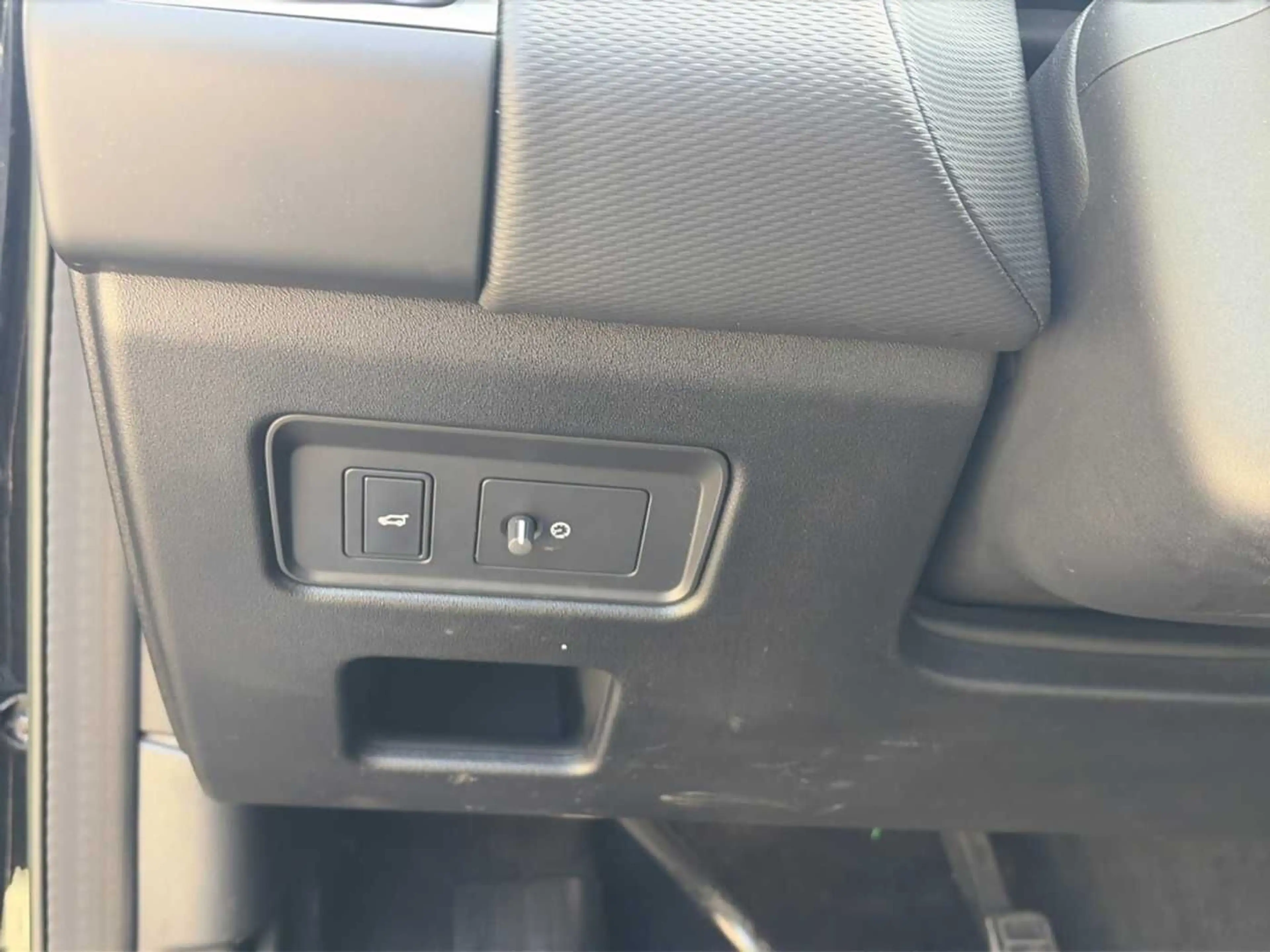 Land Rover Discovery D300 R-Dyn. HSE AHK|Pano — photo 13