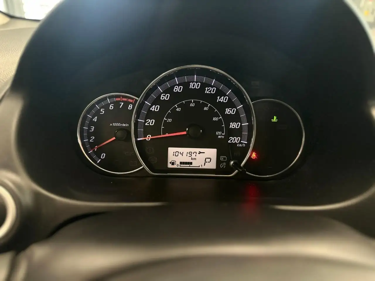 Mitsubishi Mirage снимка Mitsubishi Mirage