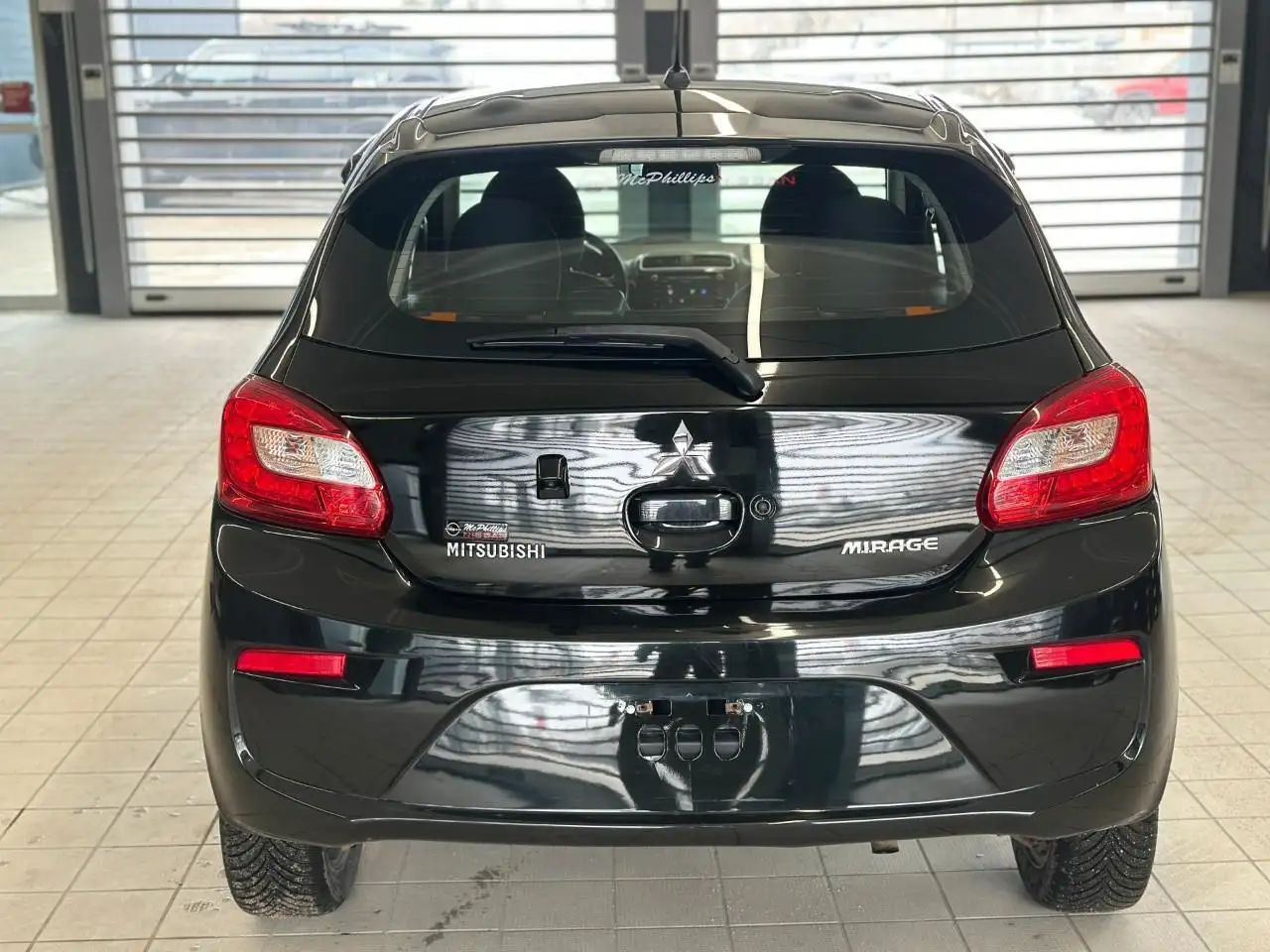 Mitsubishi Mirage снимка Mitsubishi Mirage