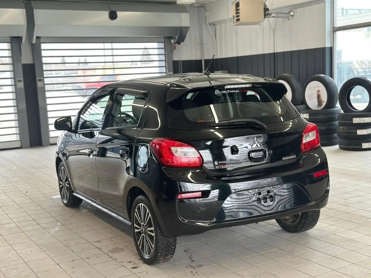Mitsubishi Mirage снимка Mitsubishi Mirage