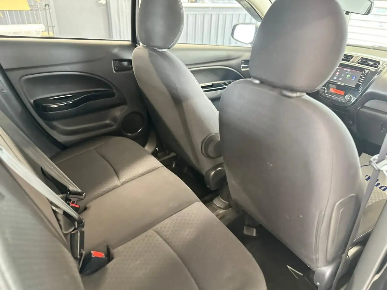 Mitsubishi Mirage снимка Mitsubishi Mirage