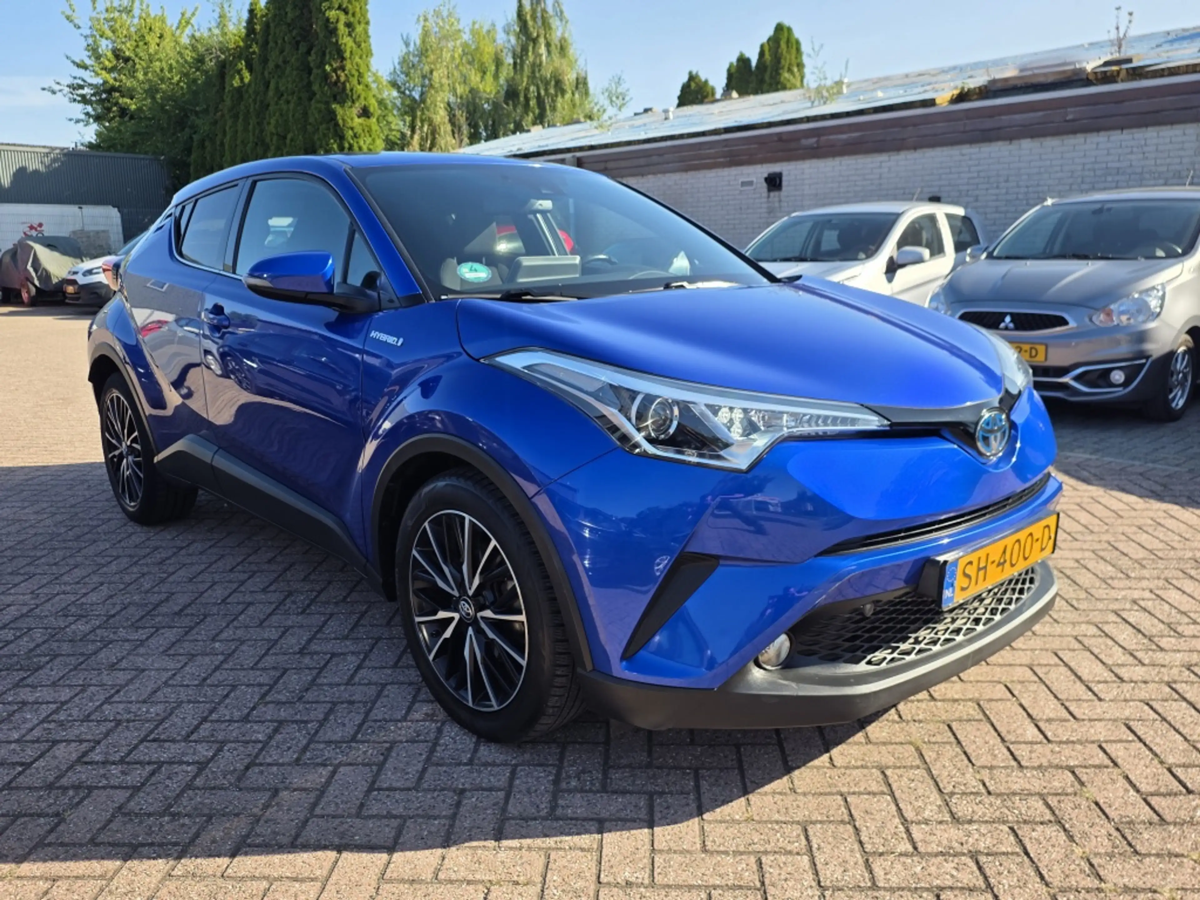 Toyota C-HR 1.8 Hybrid Dynamic — photo 3