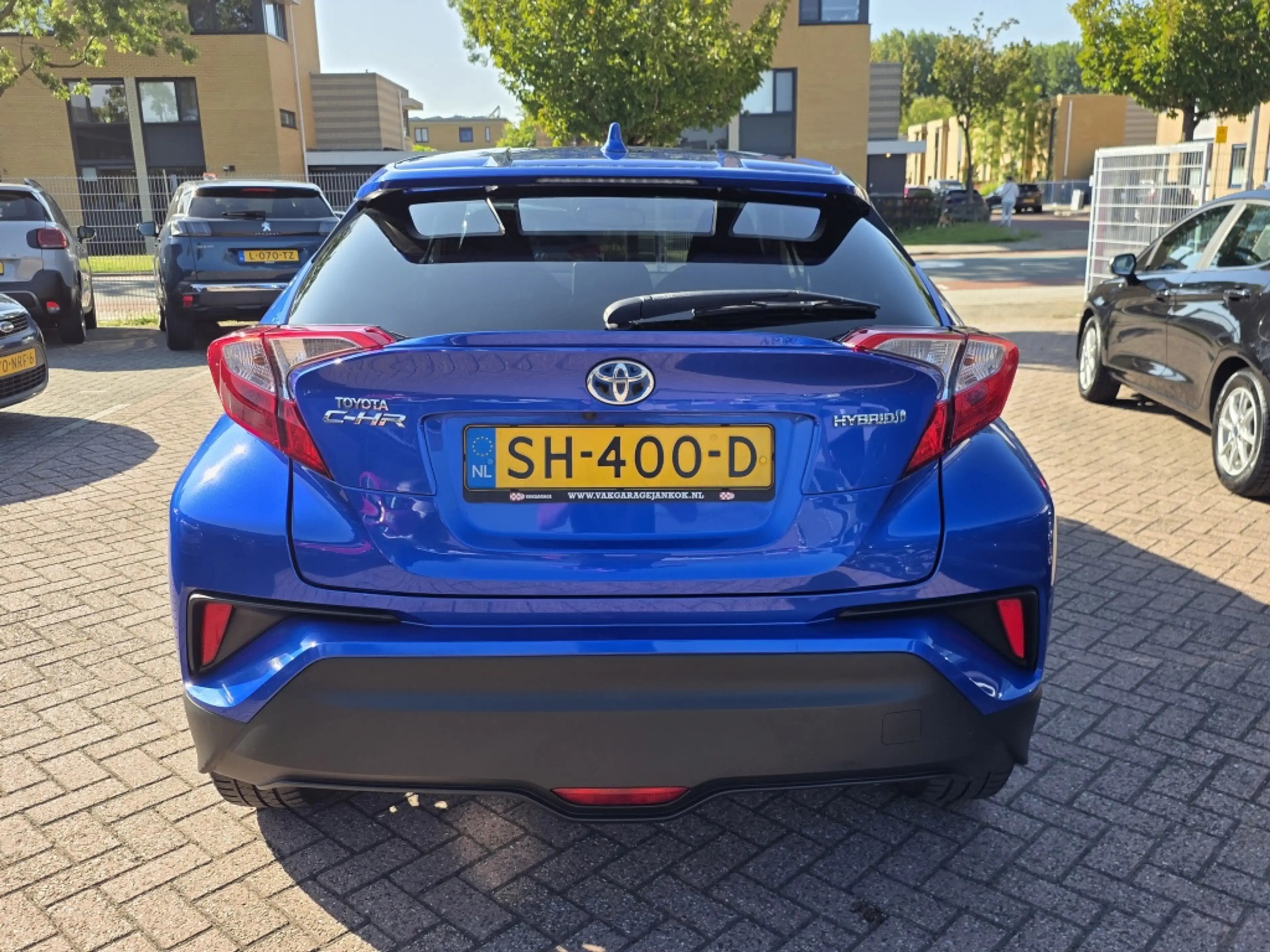 Toyota C-HR 1.8 Hybrid Dynamic — photo 6