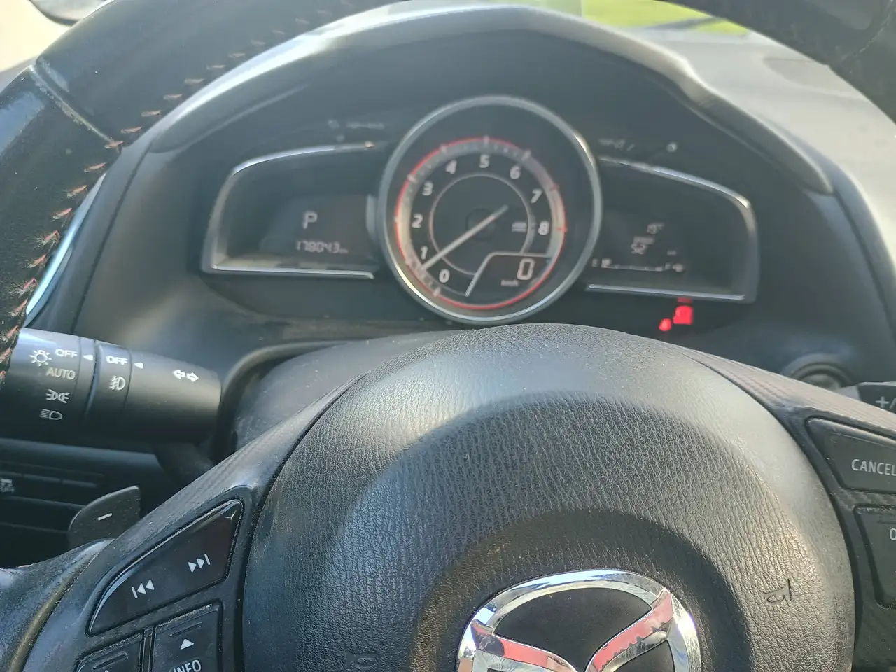 Mazda 3 снимка Mazda 3