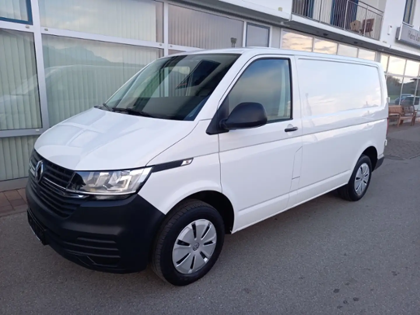 Volkswagen T6.1 Transporter Kasten Weiß - 2