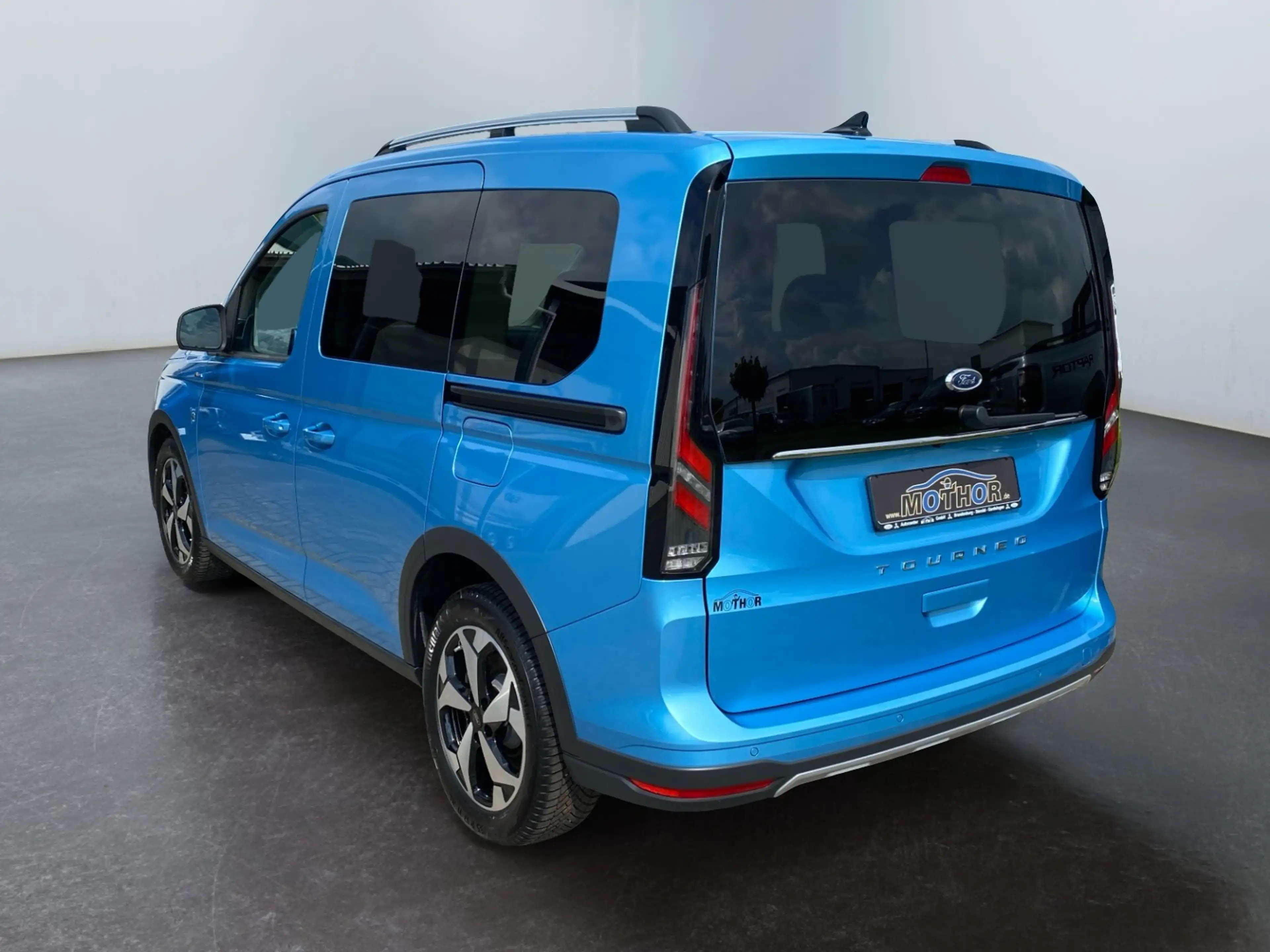Ford Tourneo Connect Active 2.0 ACC+PDC+KAM+NAVI — photo 4