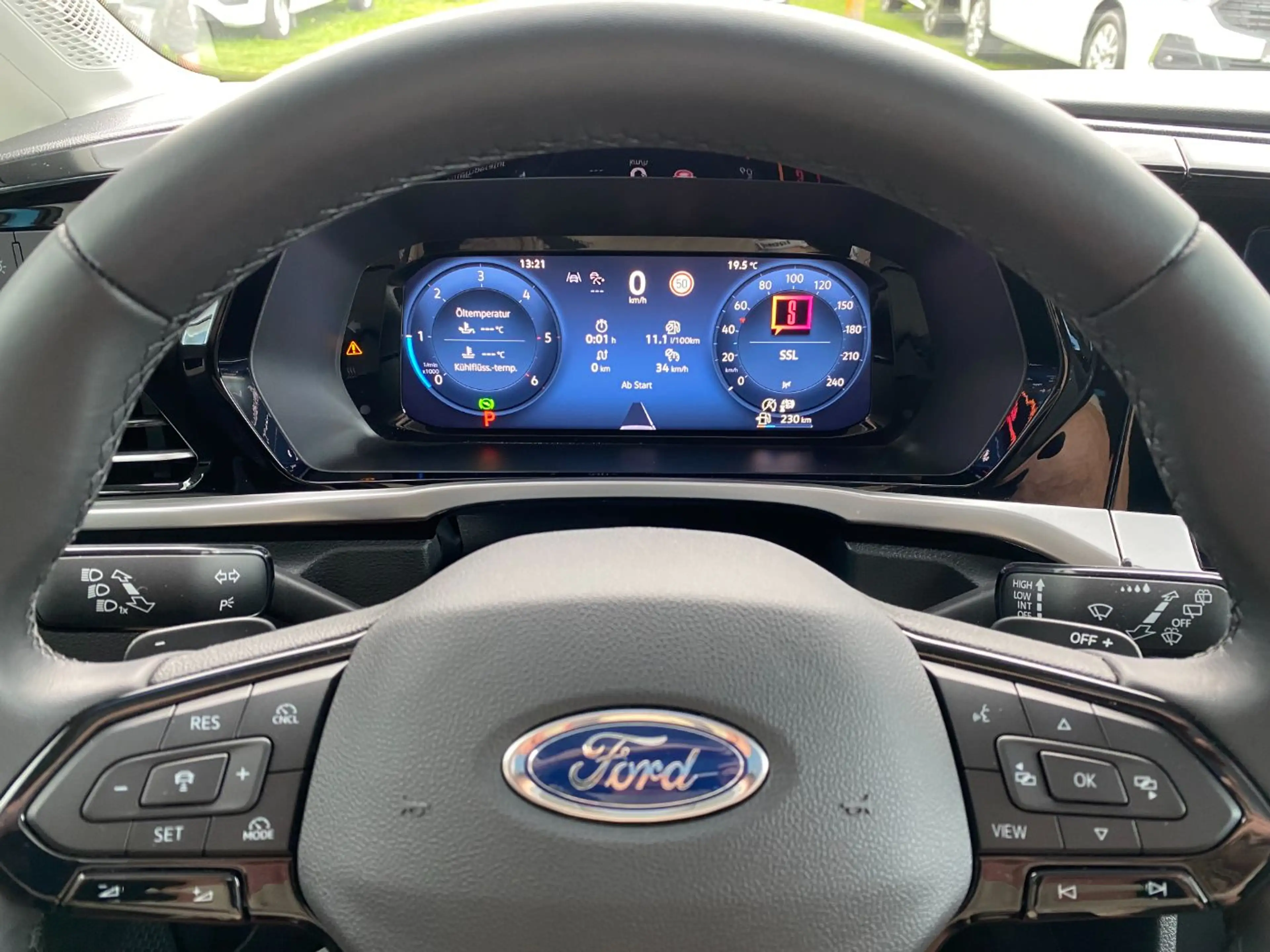 Ford Tourneo Connect Active 2.0 ACC+PDC+KAM+NAVI — photo 12