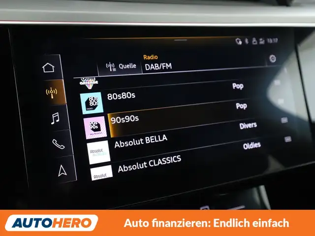 Audi Q8 view 22