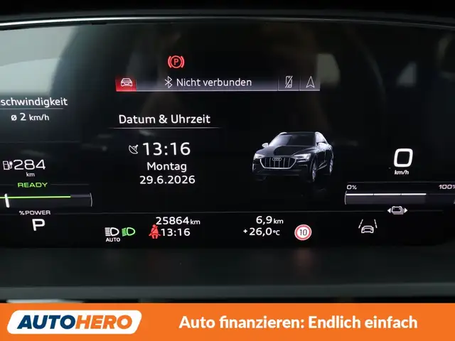 Audi Q8 view 20