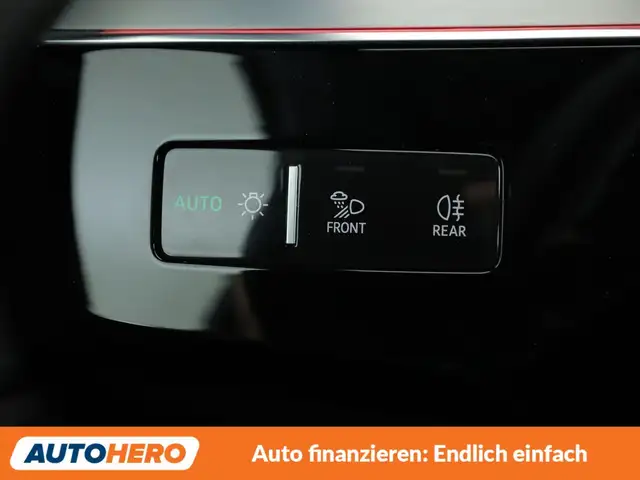Audi Q8 view 27