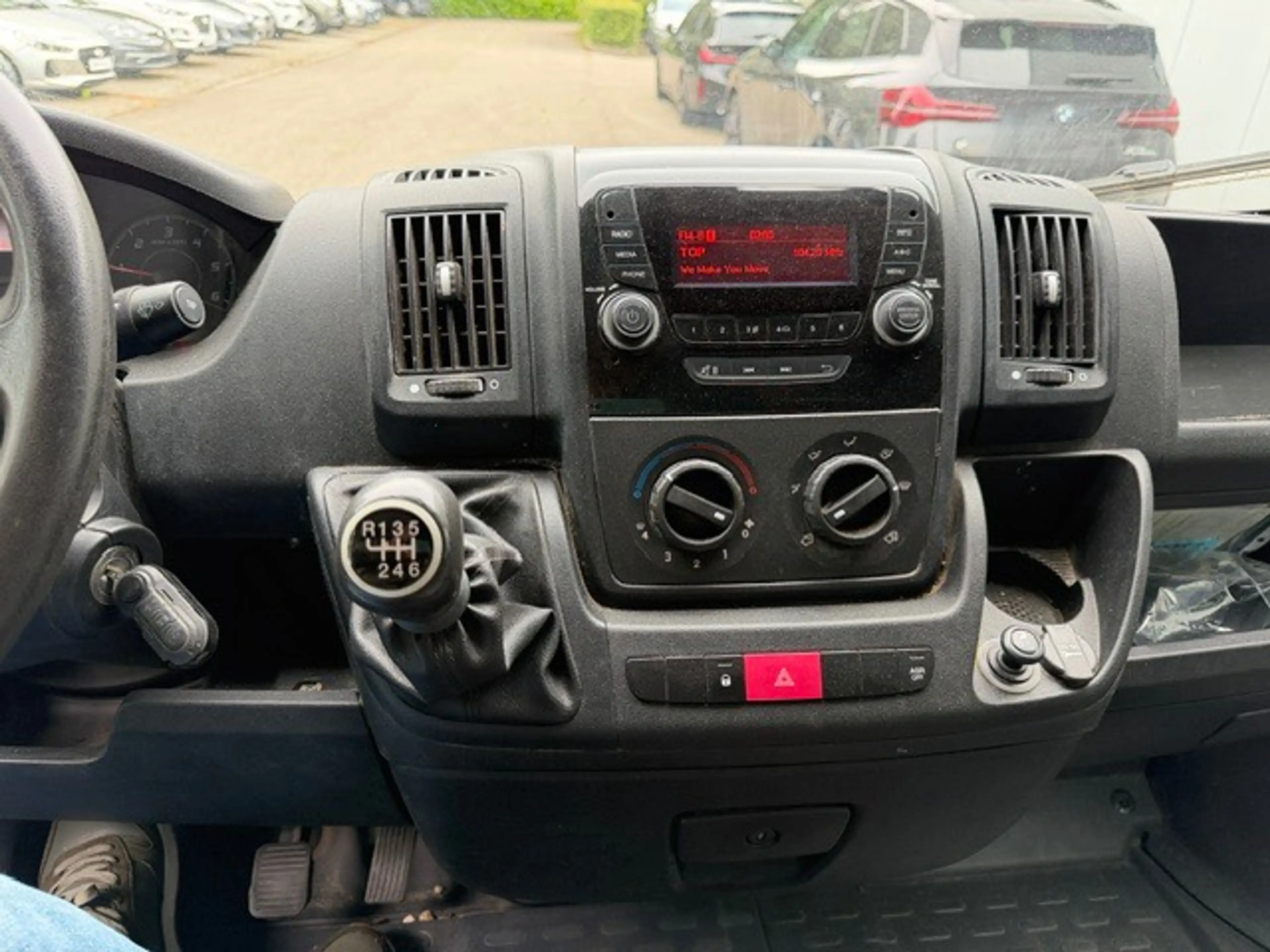 Peugeot Boxer 2.2 HDi L2H2 Pro — photo 14