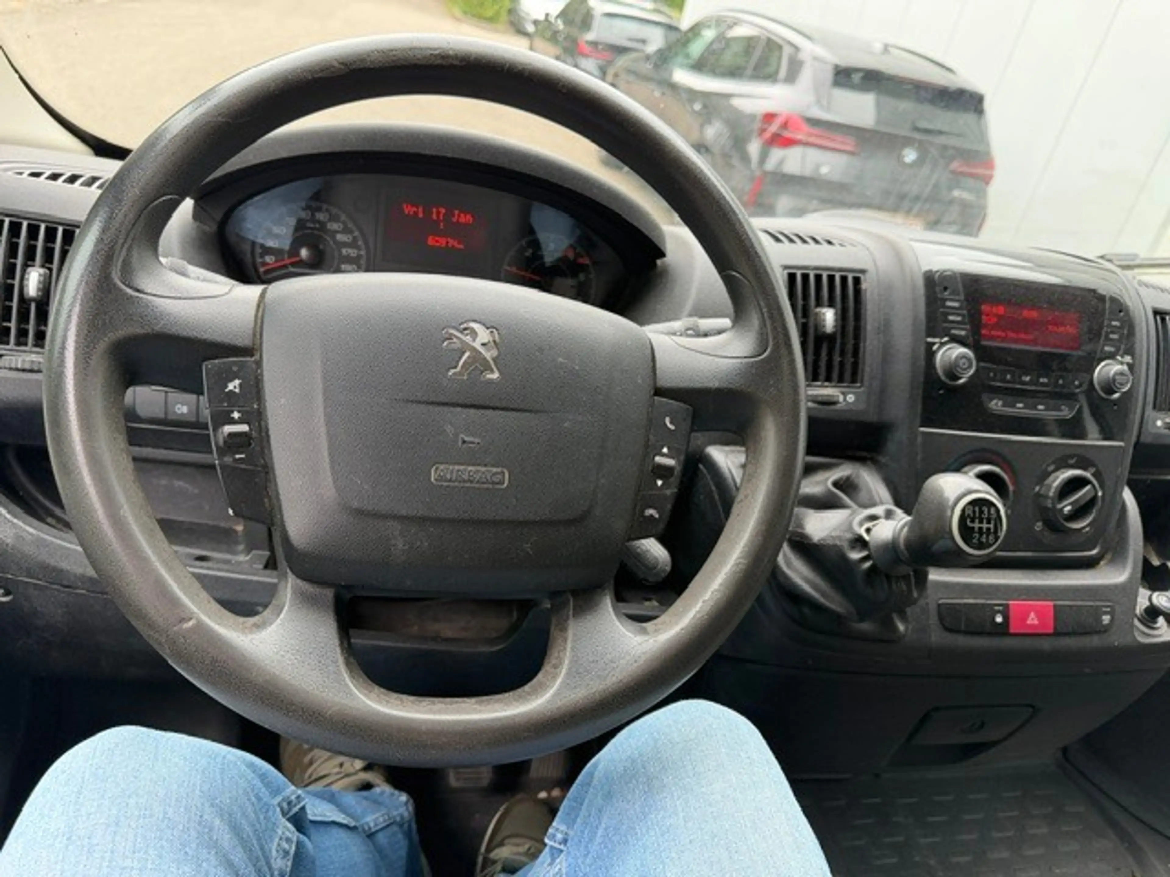 Peugeot Boxer 2.2 HDi L2H2 Pro — photo 11