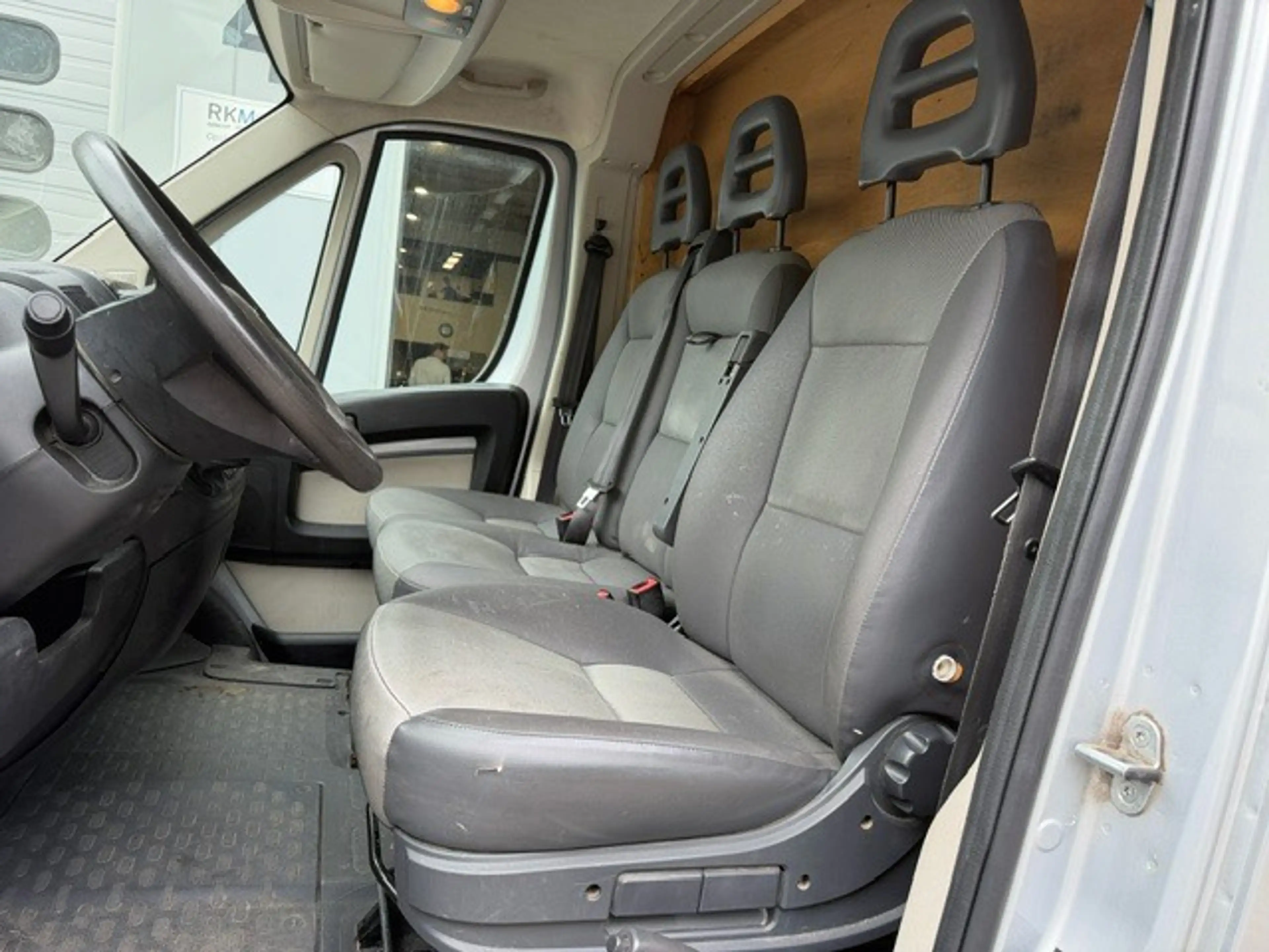 Peugeot Boxer 2.2 HDi L2H2 Pro — photo 10