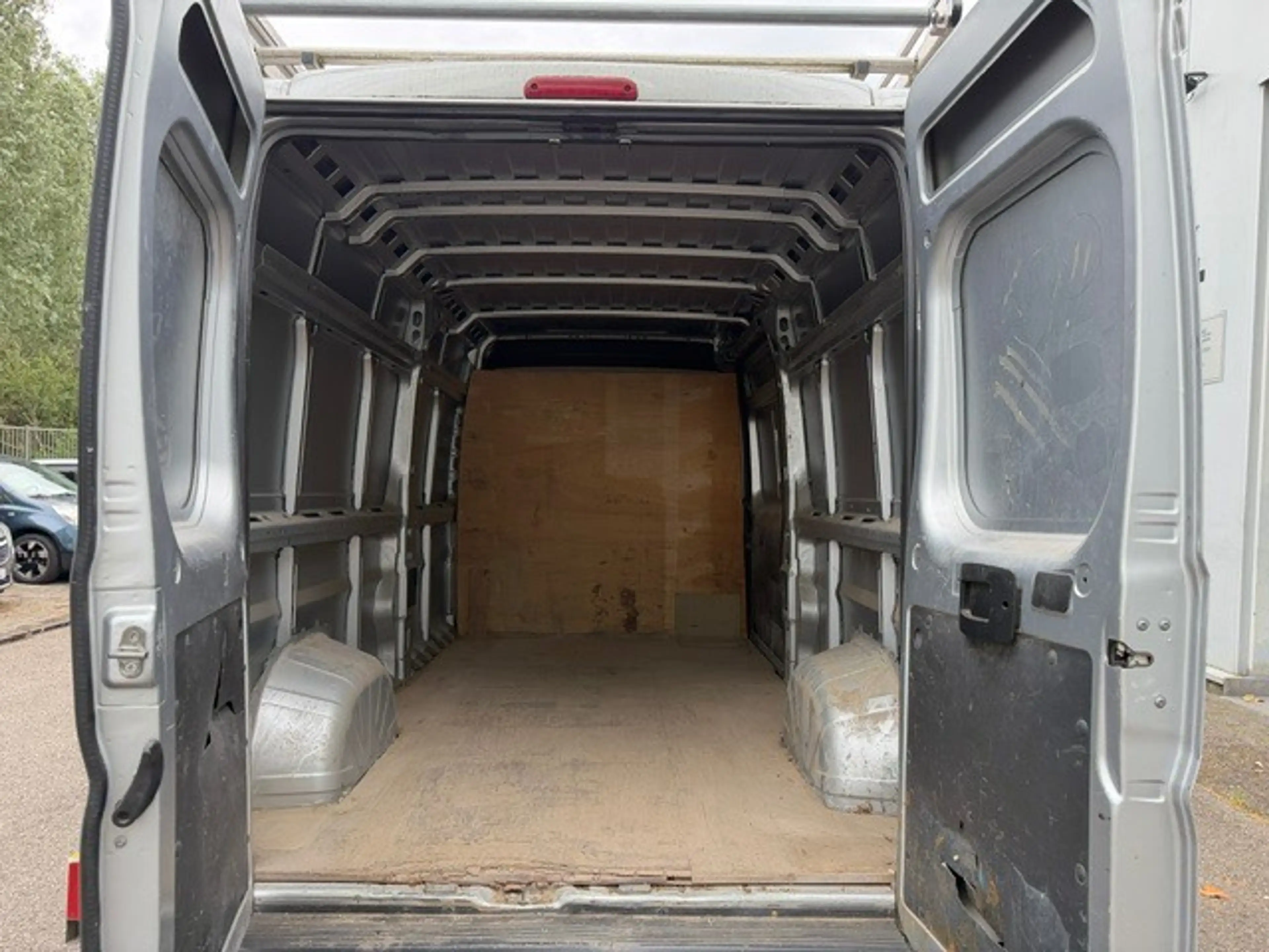 Peugeot Boxer 2.2 HDi L2H2 Pro — photo 7