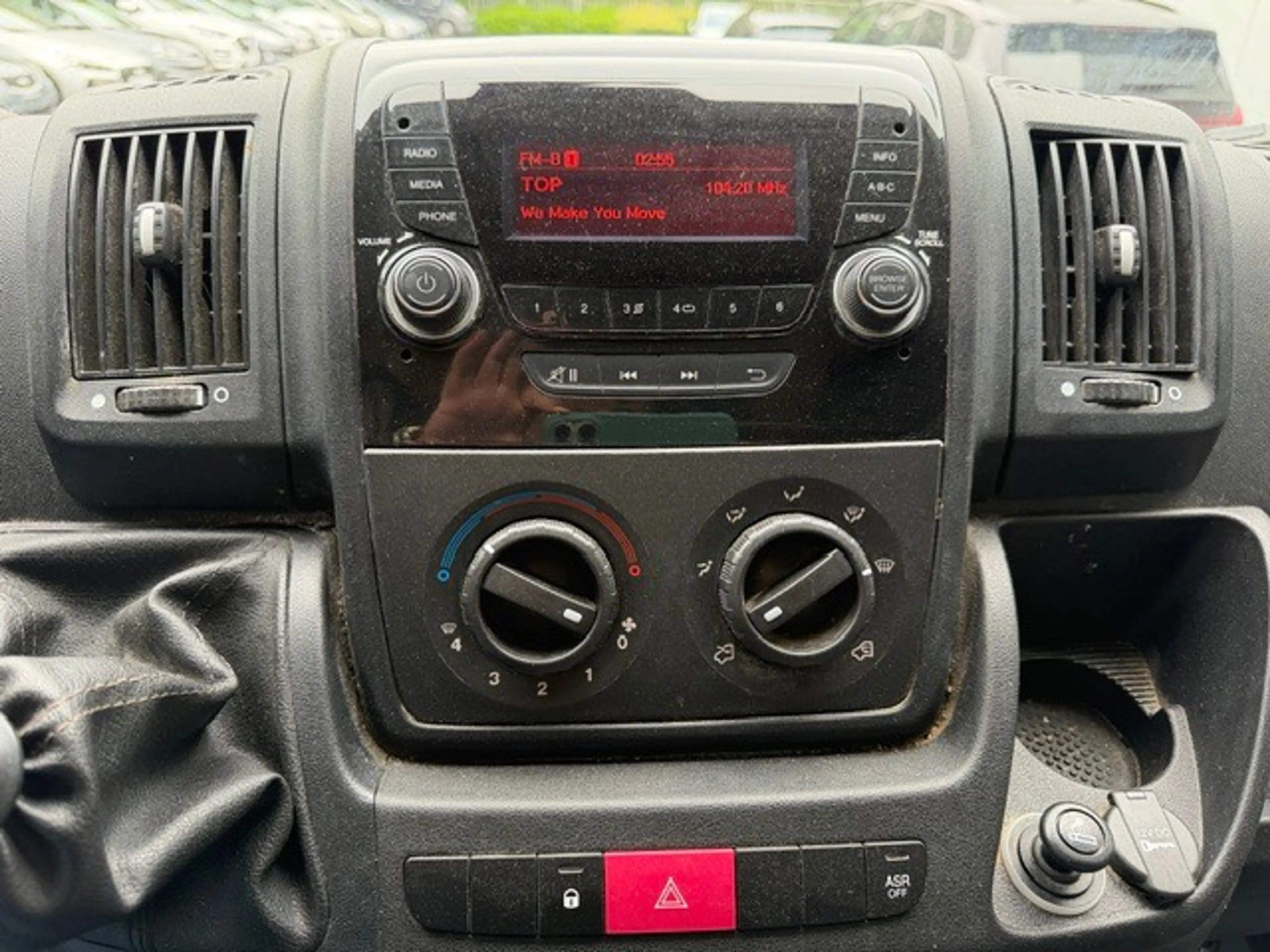 Peugeot Boxer 2.2 HDi L2H2 Pro — photo 12