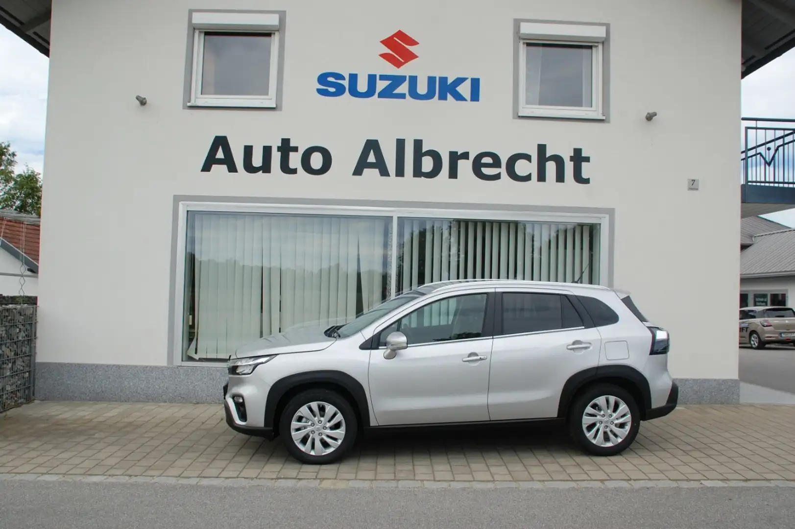 Suzuki S-Cross 1.4 Comfort Allgrip Hybrid inkl. AHK Silber - 1
