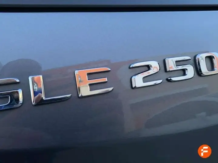 Mercedes-Benz GLE 2017, foto 34
