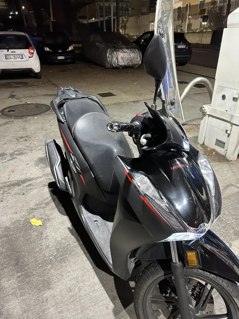 Honda SH 350i sport - 1