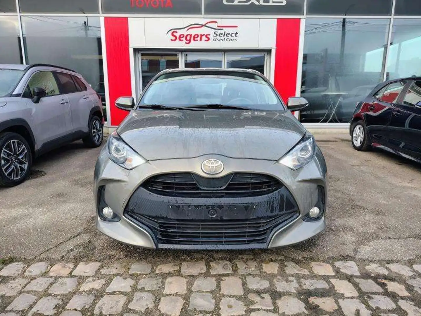 Toyota Yaris Dynamic Bronze - 2