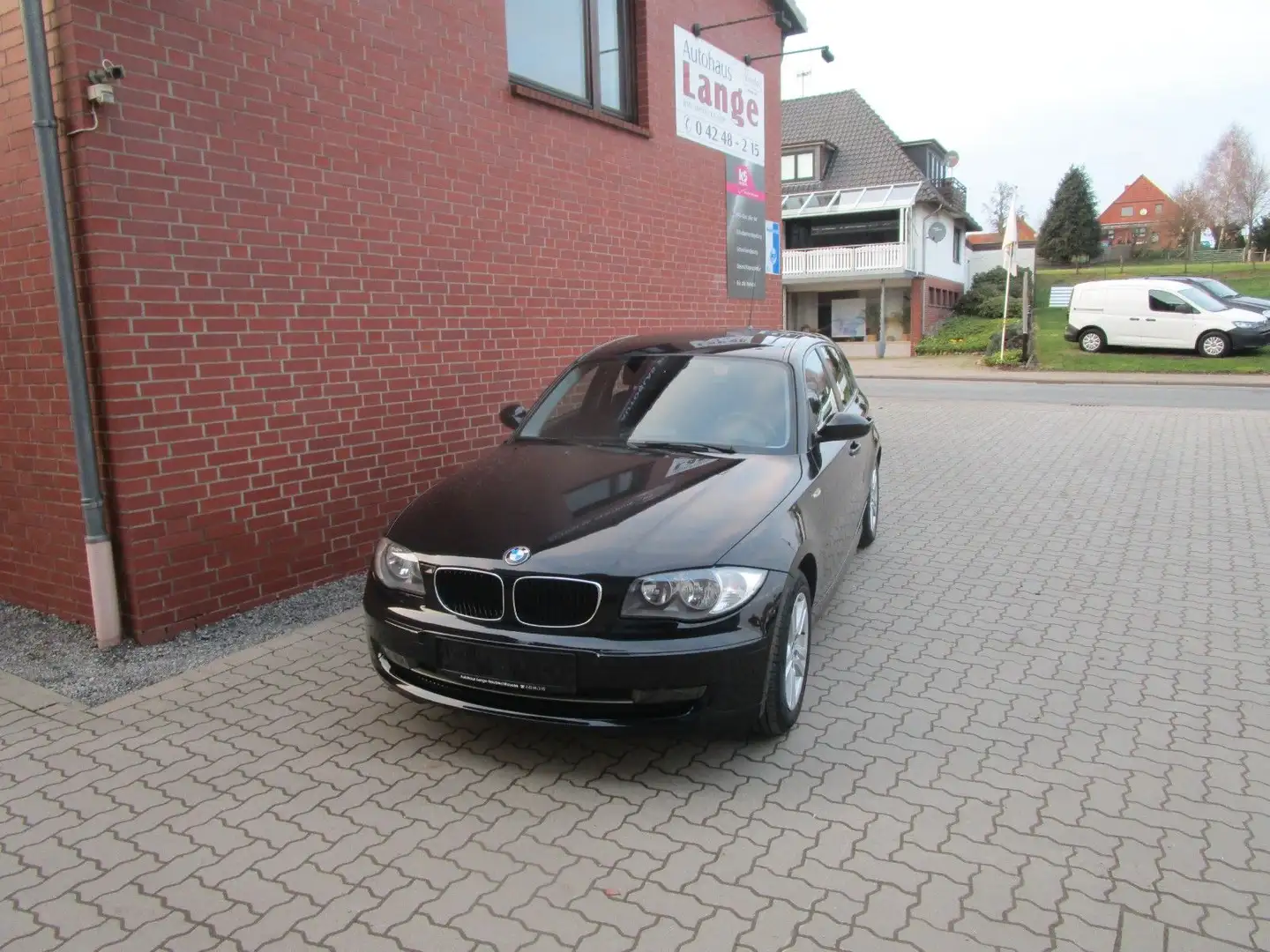 BMW 116 Baureihe 1 Lim. 116i Schwarz - 1