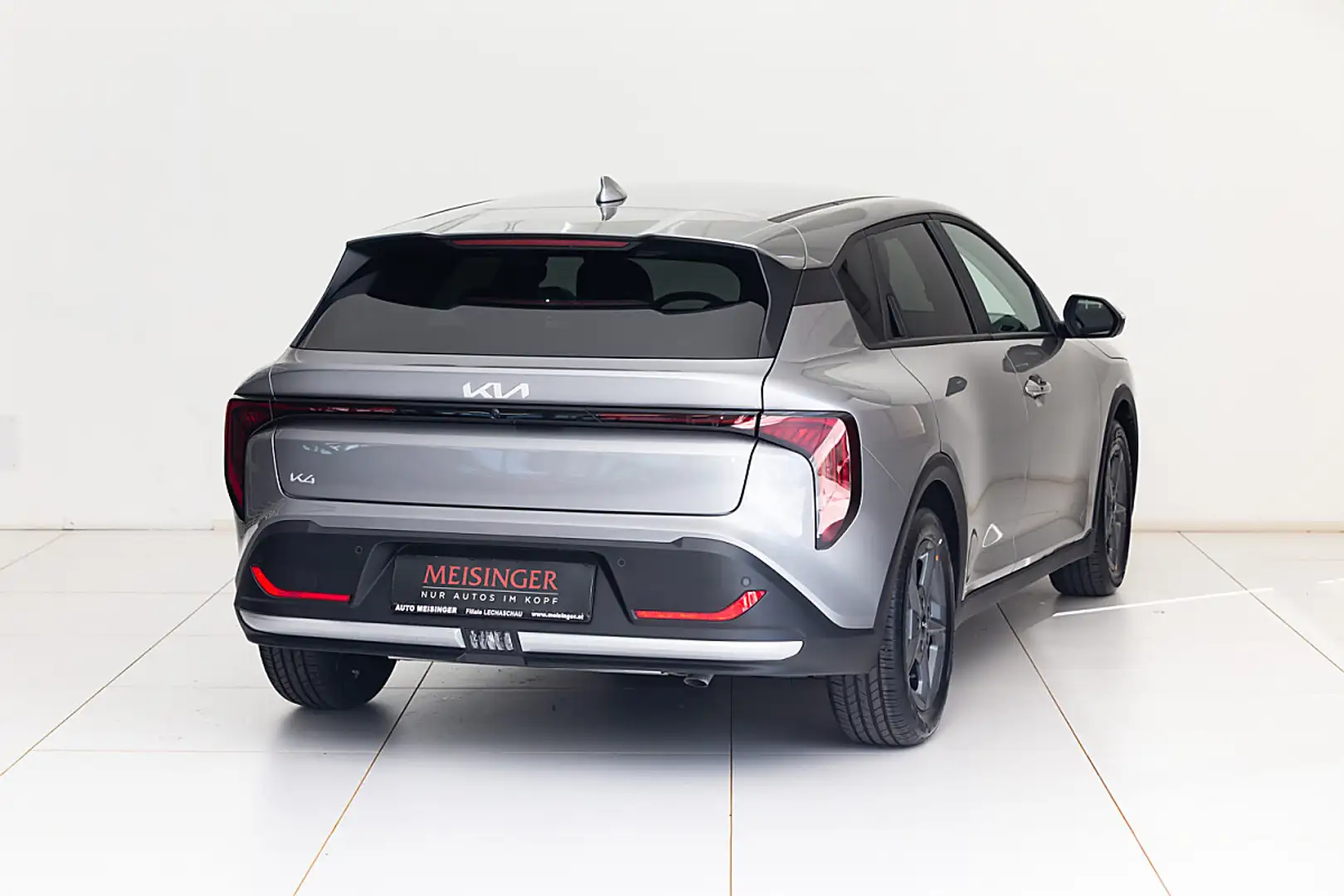 Kia K4 1,0 TGDI 48V Silber Grau - 2