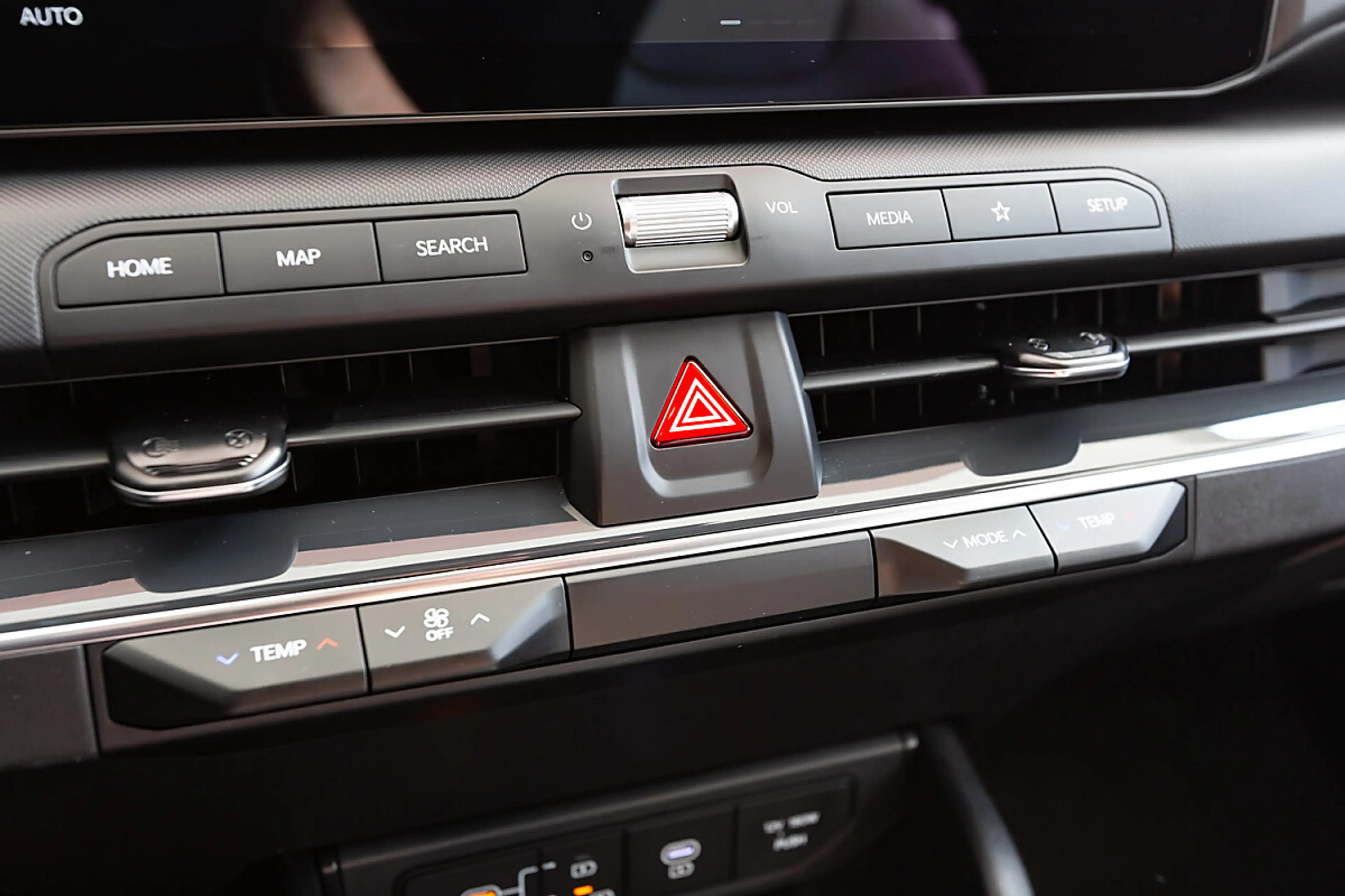Kia K4 1,0 TGDI 48V Silber — photo 9