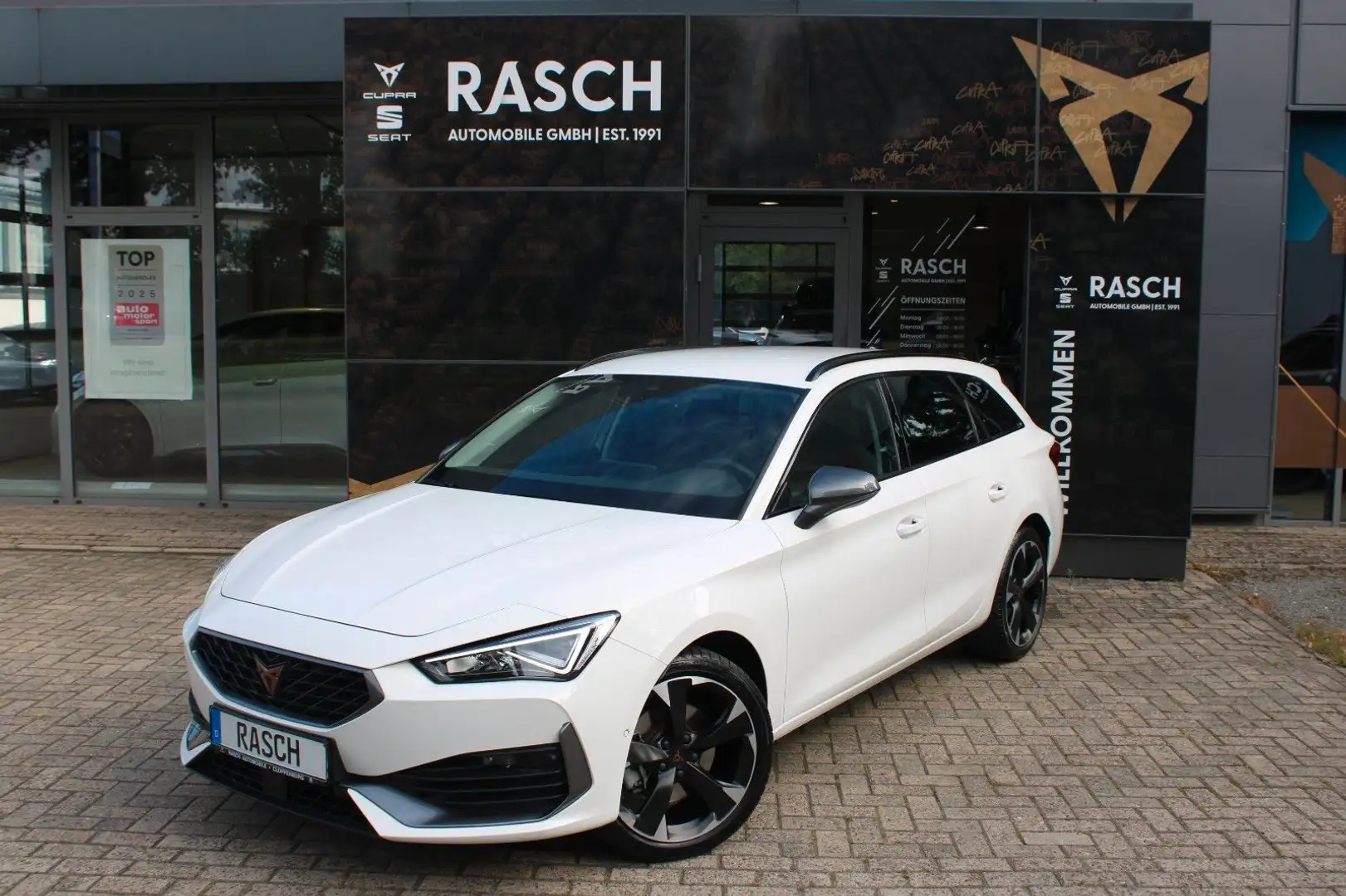 CUPRA Leon Sportstourer 2.0 TDI DSG NAVI+ACC+SPURH+LED Weiß - 1