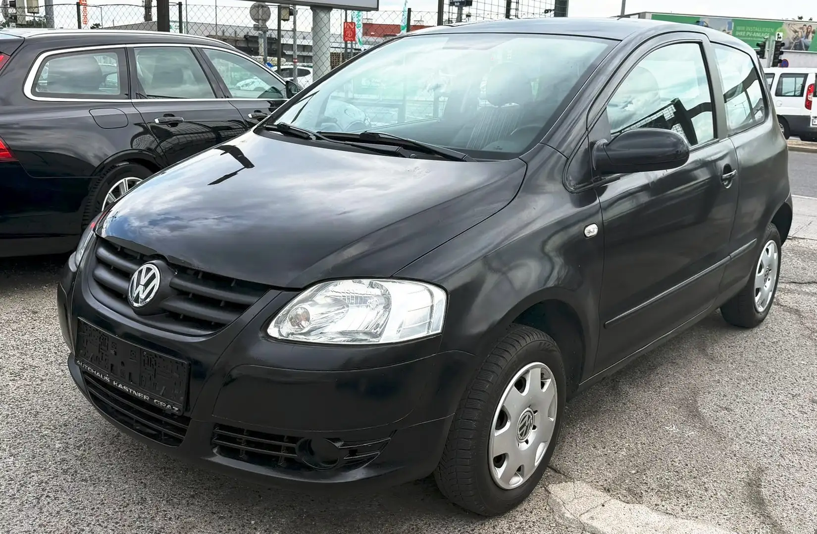 Volkswagen Fox 1,2 kleiner 2Türer mit 4 Sitzen Schwarz - 1