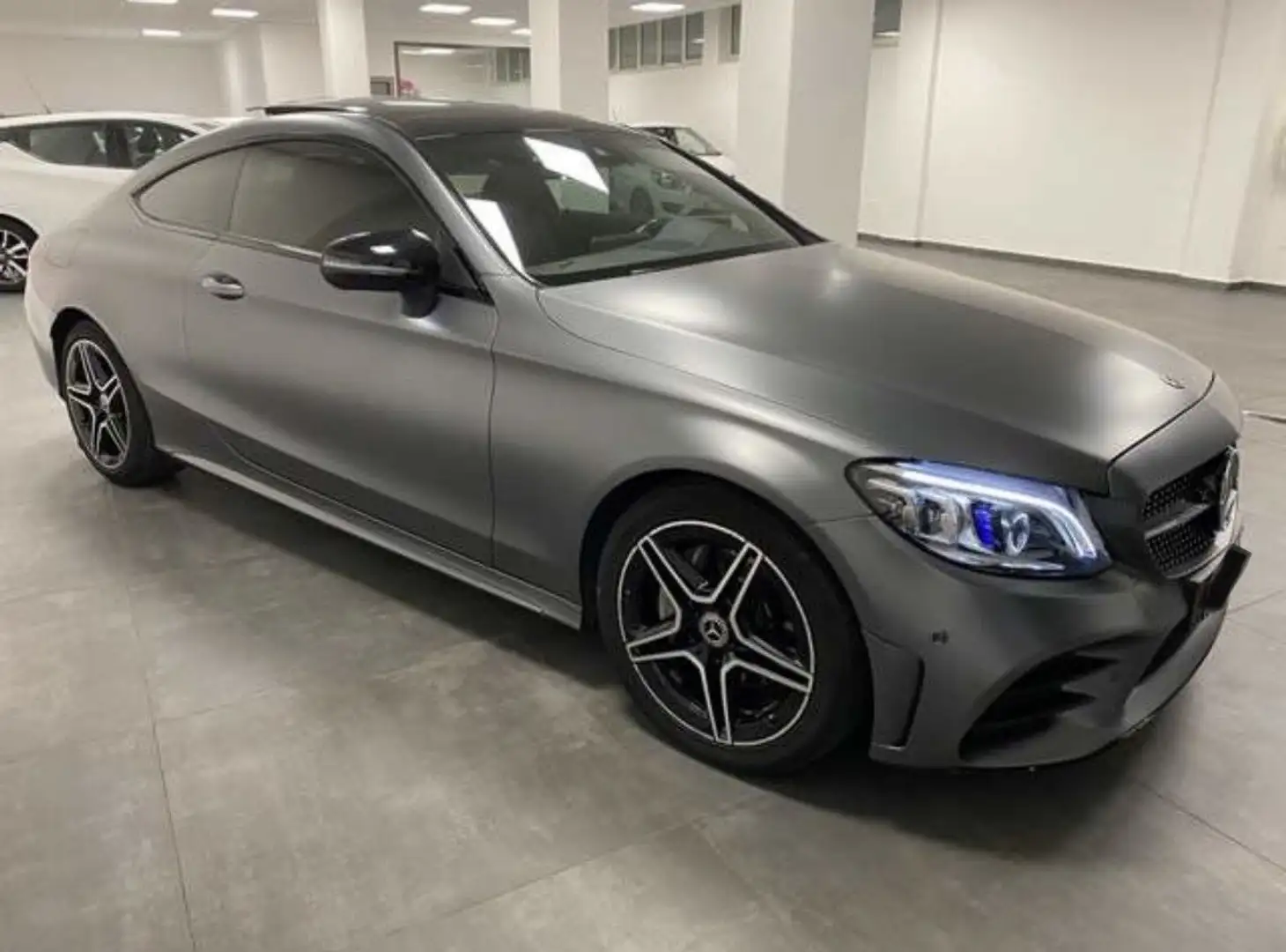 Mercedes-Benz C 220 d Coupe 9G-TRONIC AMG Line - 2