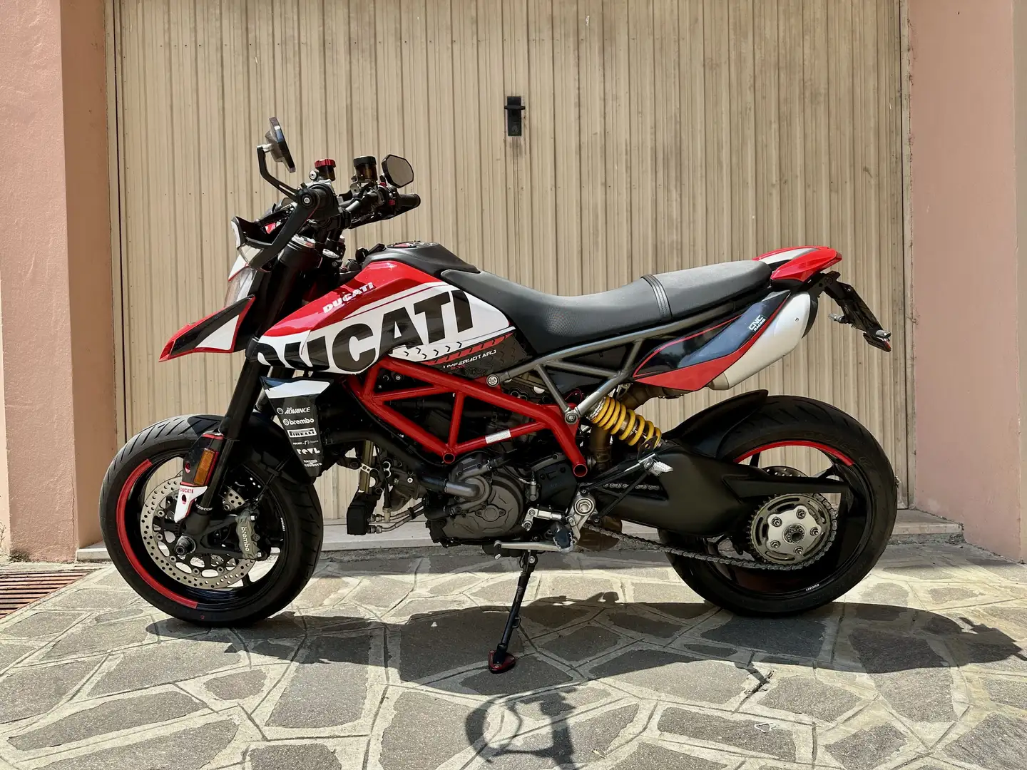 Ducati Hypermotard 950 carbon Roşu - 2