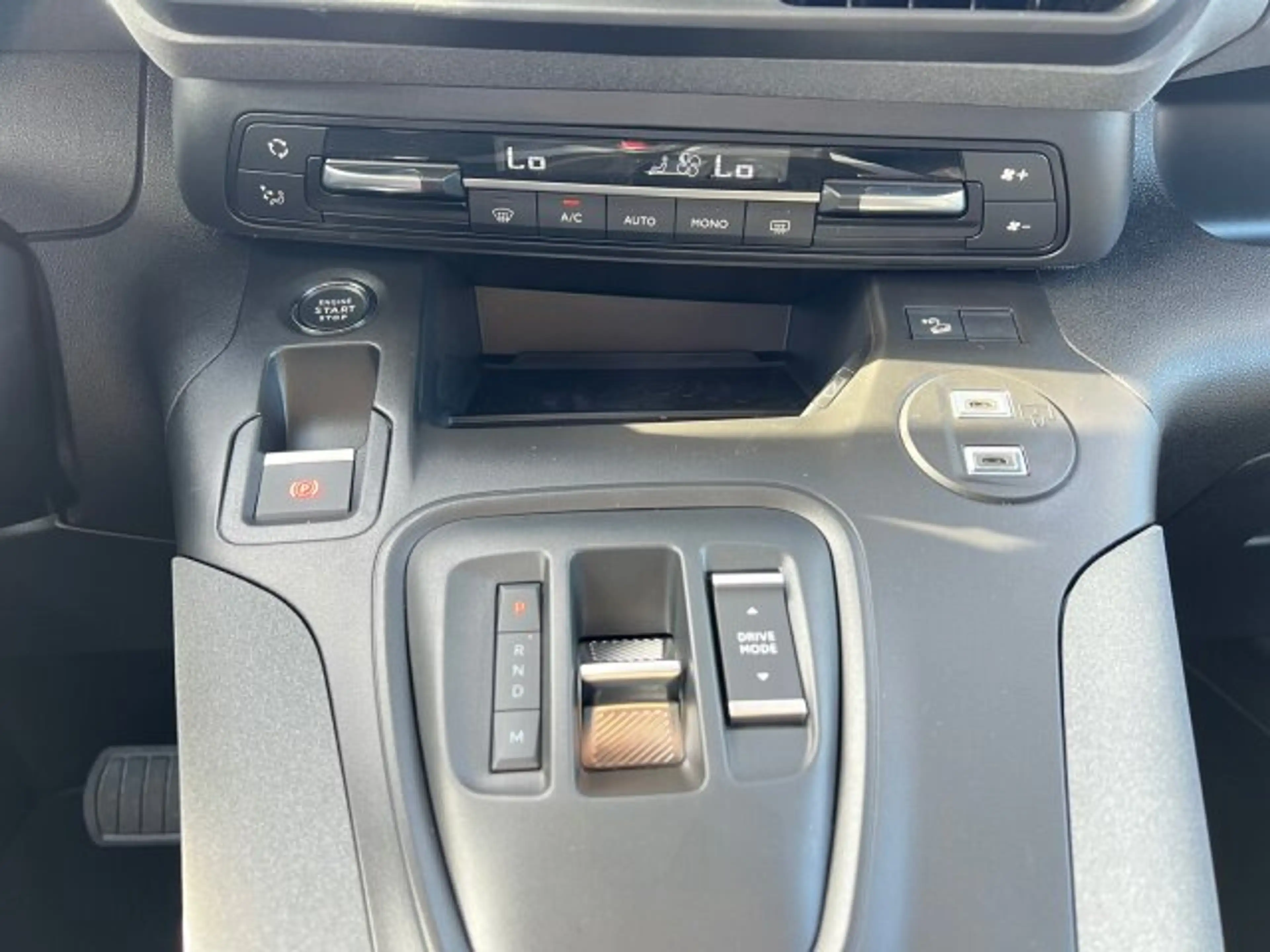 Peugeot Rifter Rifter GT 130 L1 +180°Kamera+Keyless+Navi+ — photo 14