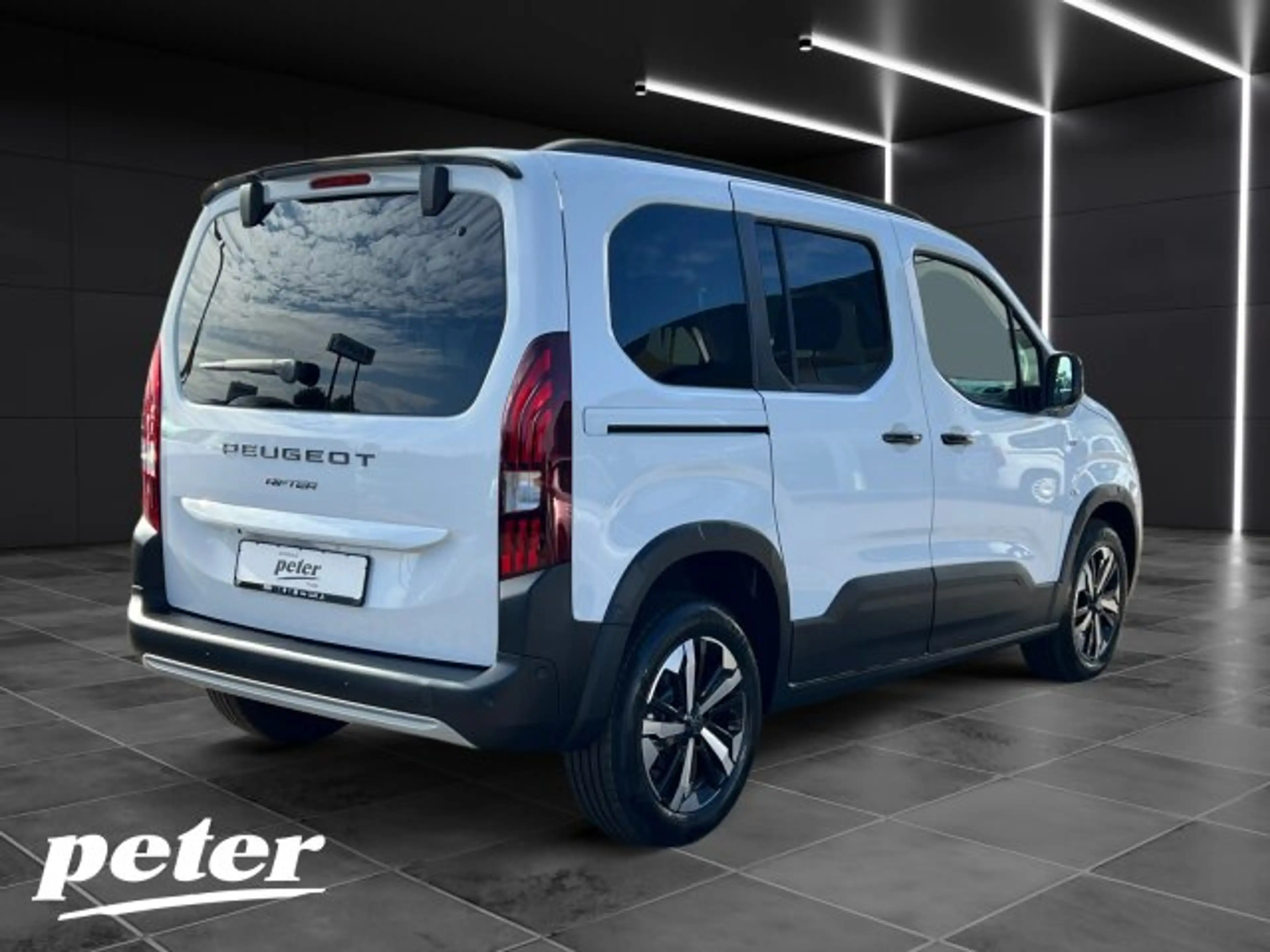 Peugeot Rifter Rifter GT 130 L1 +180°Kamera+Keyless+Navi+ — photo 4