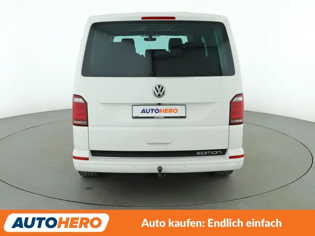 Volkswagen Multivan view 5