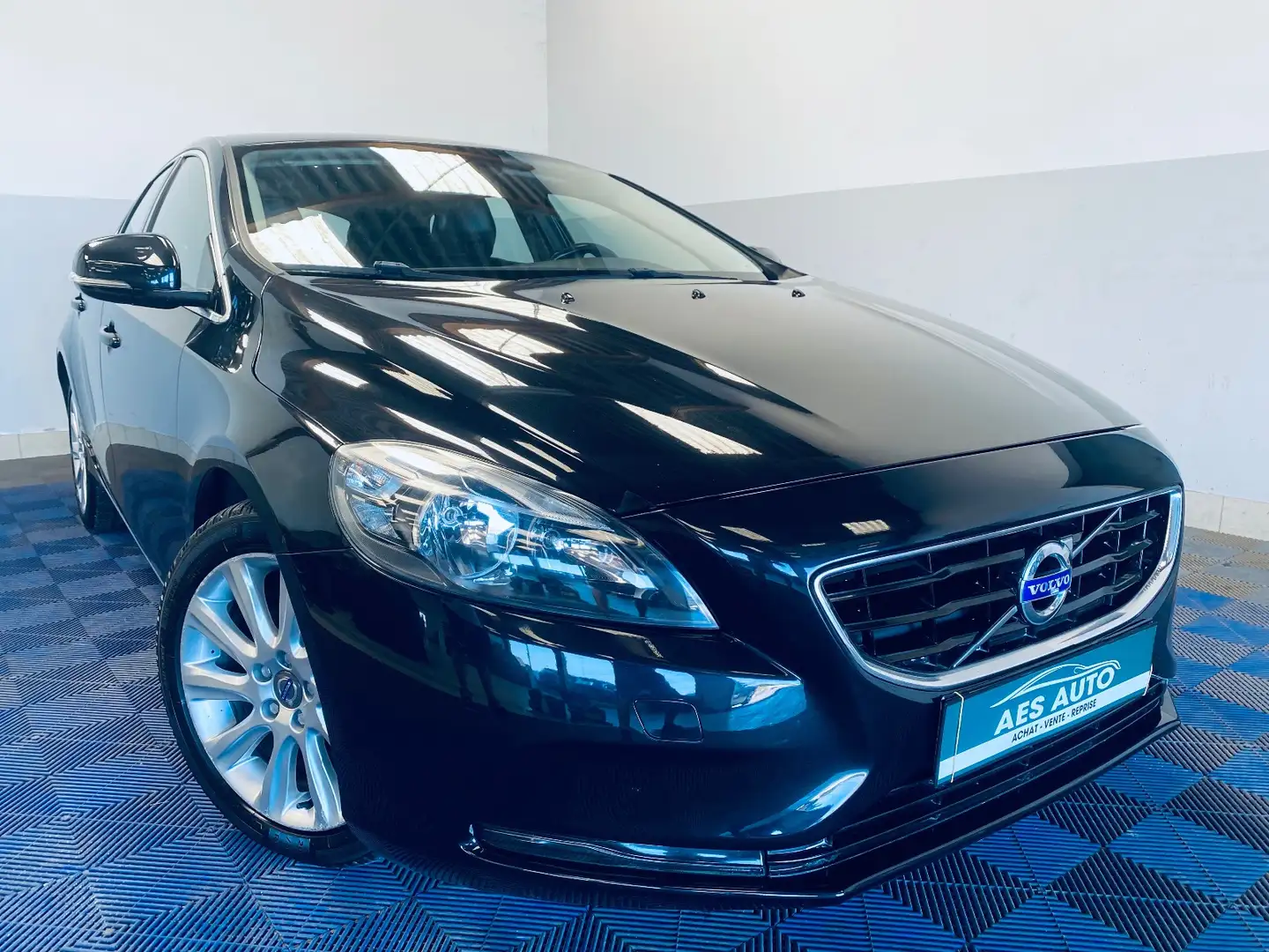 Volvo V40 Summum Noir - 1