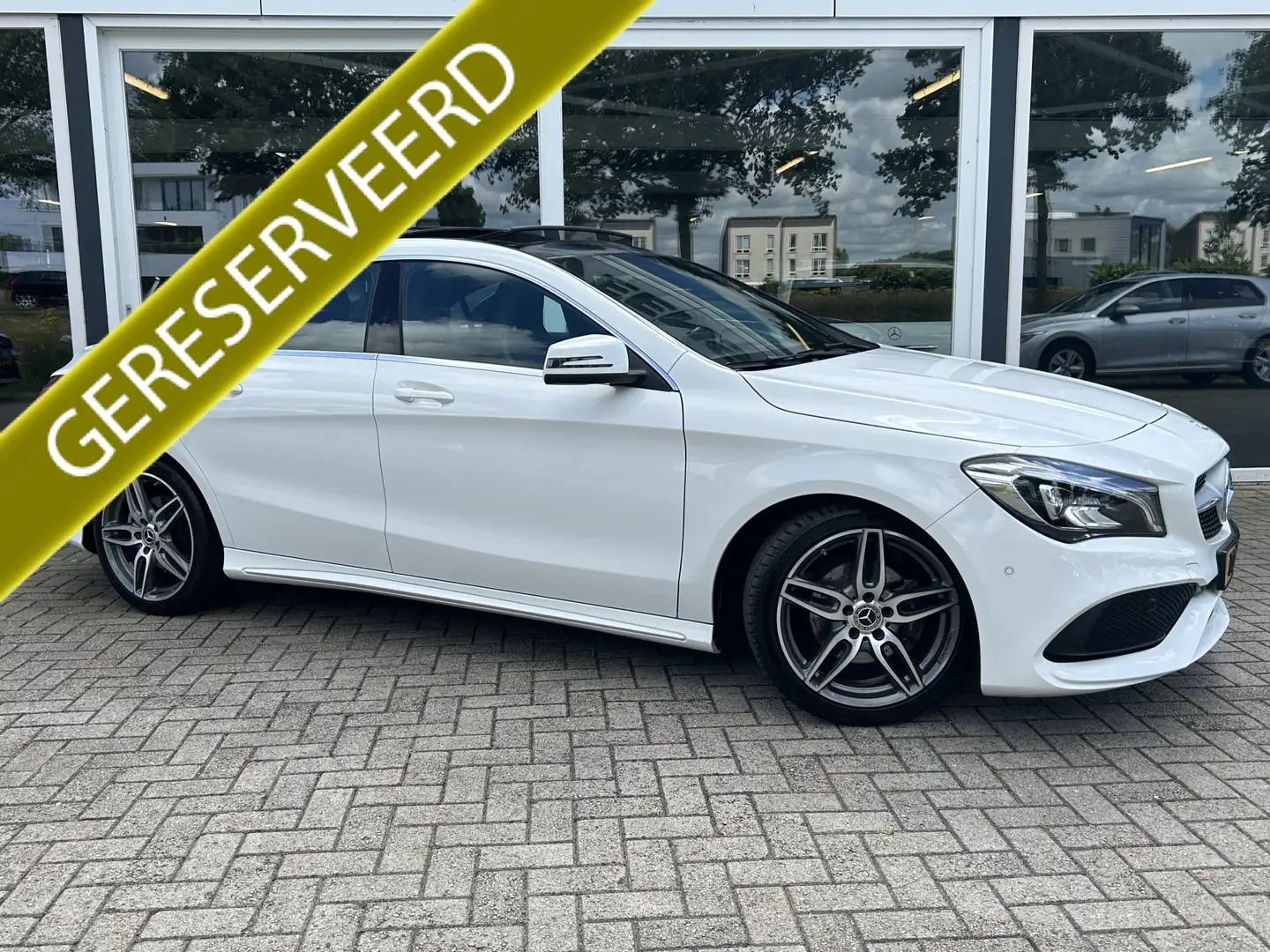 Mercedes-Benz CLA 180 Business Solution AMG Upgrade Edition 50% deal 12. Alb - 1