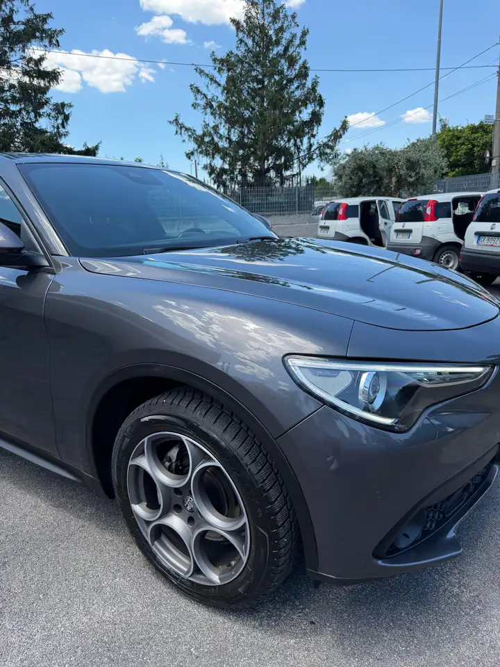 Alfa Romeo Stelvio 2022