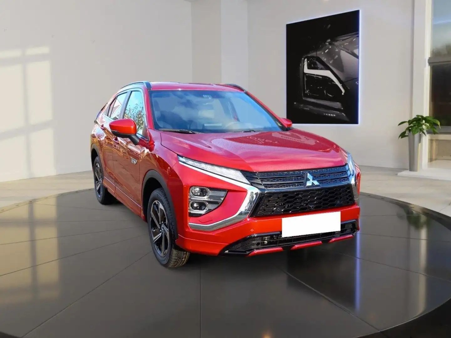 Mitsubishi Eclipse Cross Plus Select AHK 342,-- mtl PHEV 138 kW (188 P... Красный - 1