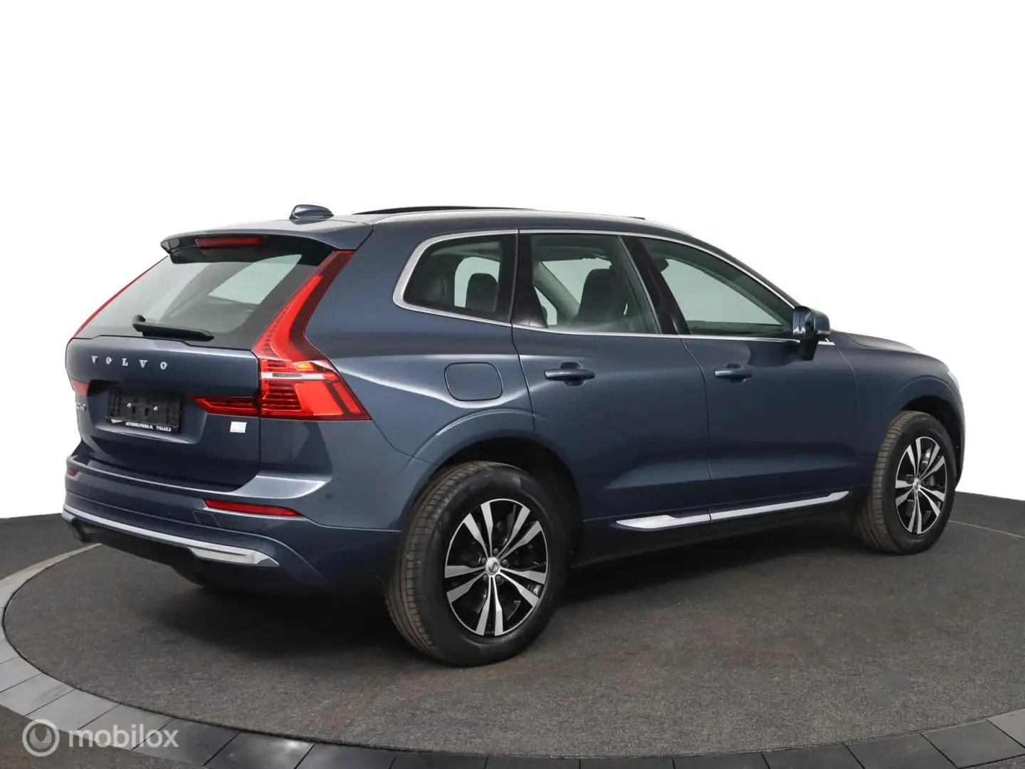 Volvo XC60 2.0 T6 Plug-in hybrid AWD Inscription|Pano|Telefoo Blauw - 2