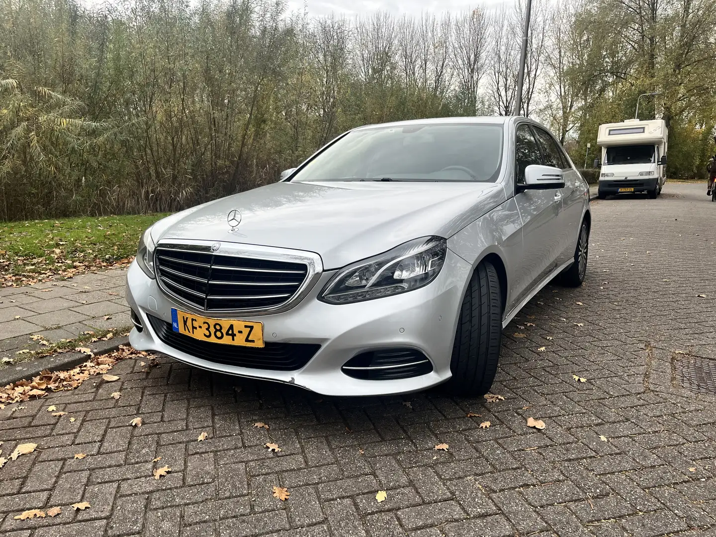 Mercedes-Benz E 200 Grijs - 1