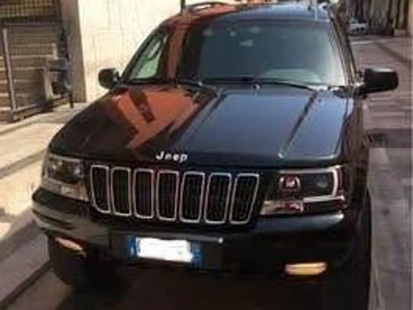 Jeep Grand Cherokee Grand Cherokee II 1999 4.7 H.O. Overland LX auto Černá - 1