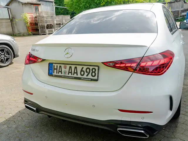 Mercedes-Benz C-Class view 7