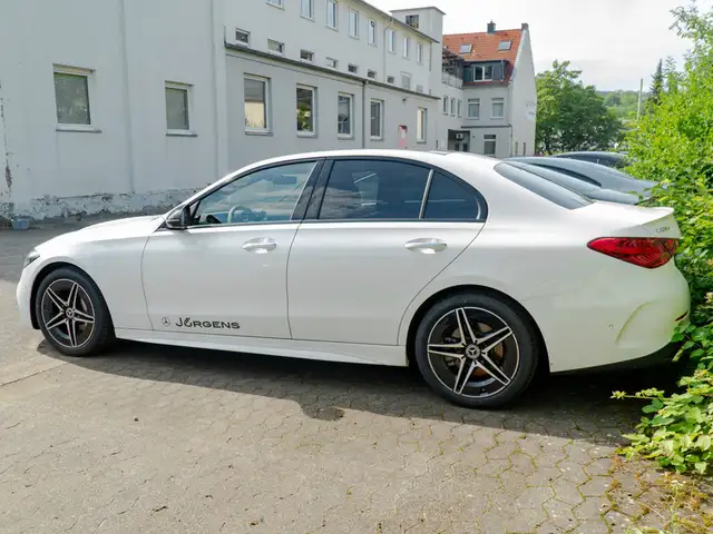Mercedes-Benz C-Class view 5