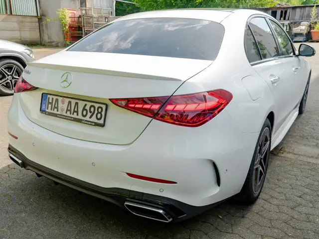Mercedes-Benz C-Class view 6