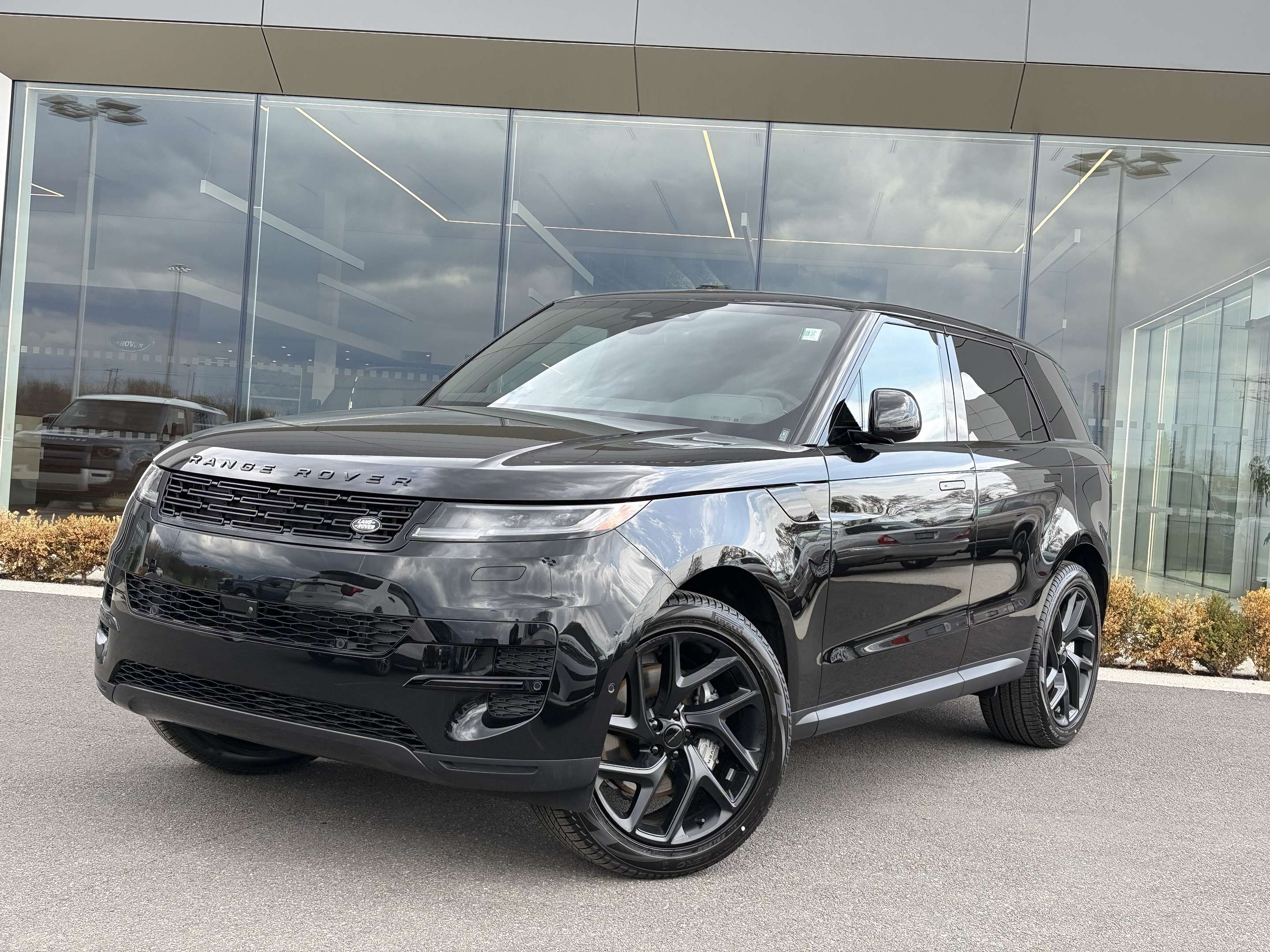 2026 Land Rover Range Rover Sport P360 S | Wireless Apple CarPlay & Android Auto