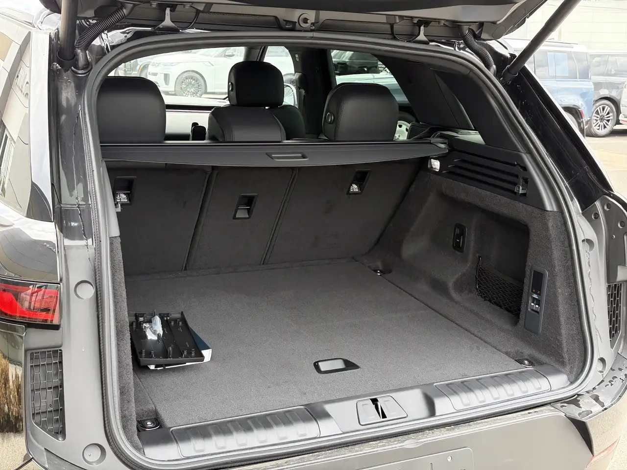 Land Rover Range Rover Sport снимка Land Rover Range Rover Sport