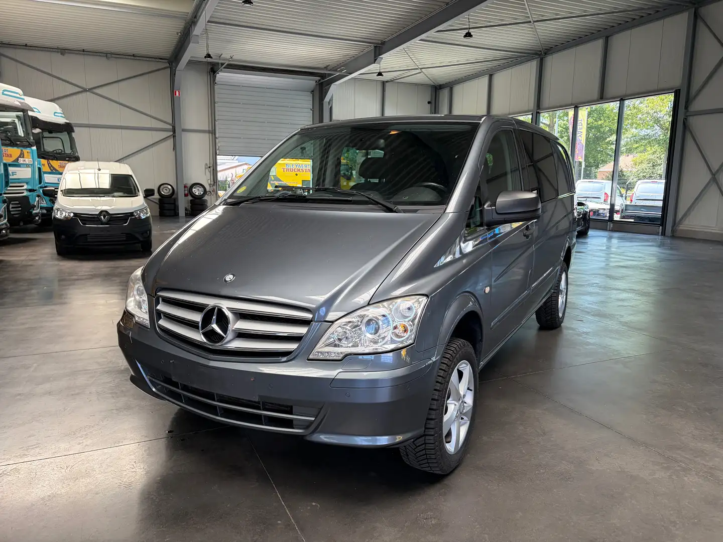 Mercedes-Benz Viano Vito 2.2 CDI 4X4 Ambiente Grau - 1