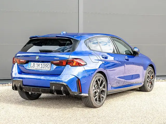 BMW 1 Series view 2