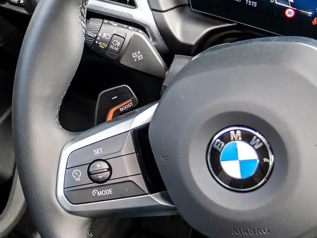 BMW 1 Series view 11